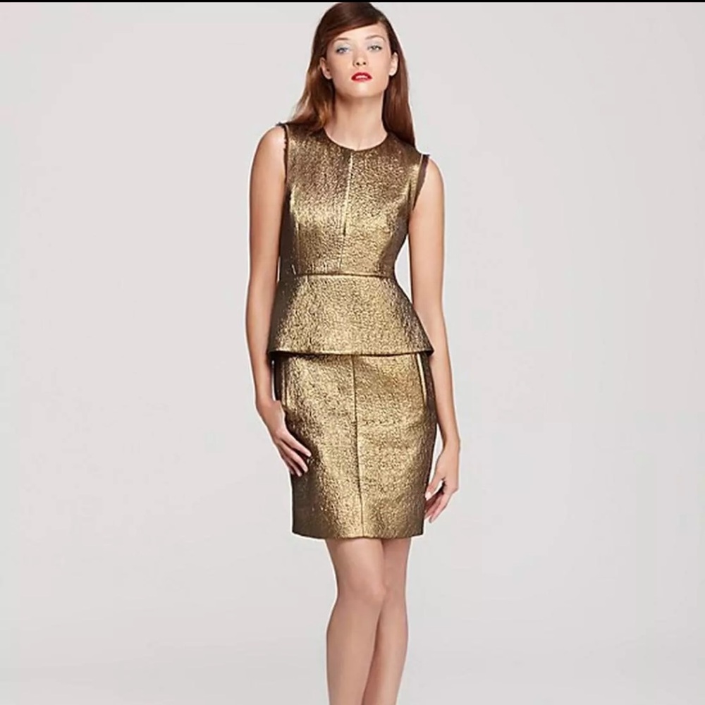 Diane Von Furstenberg Gold Peplum Dress. Size 6.